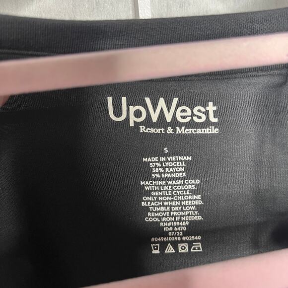 Up West Resorts & Mercantile Long Sleeve Buttery Soft cozy Long Sleeve Size S - Picture 5 of 7